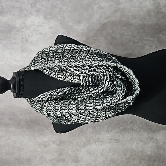 Apt. 9 Accessories - Apt 9 Sparkly Black/Gray Knit Infinity Scarf